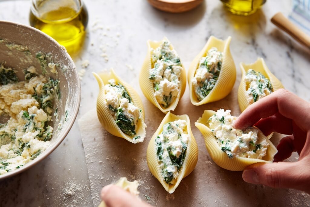 Healthy Spinach Ricotta Stuffed Shells for Easy Meatless Dinner 2 healthy dinner ideas 14